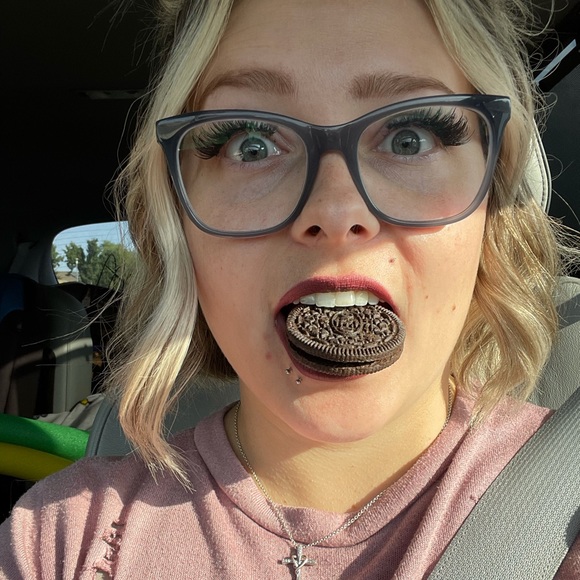 Meet your poser - Picture 9 of 15